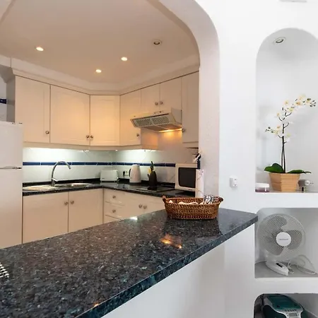 Club Atlantis 89 - Two Bed